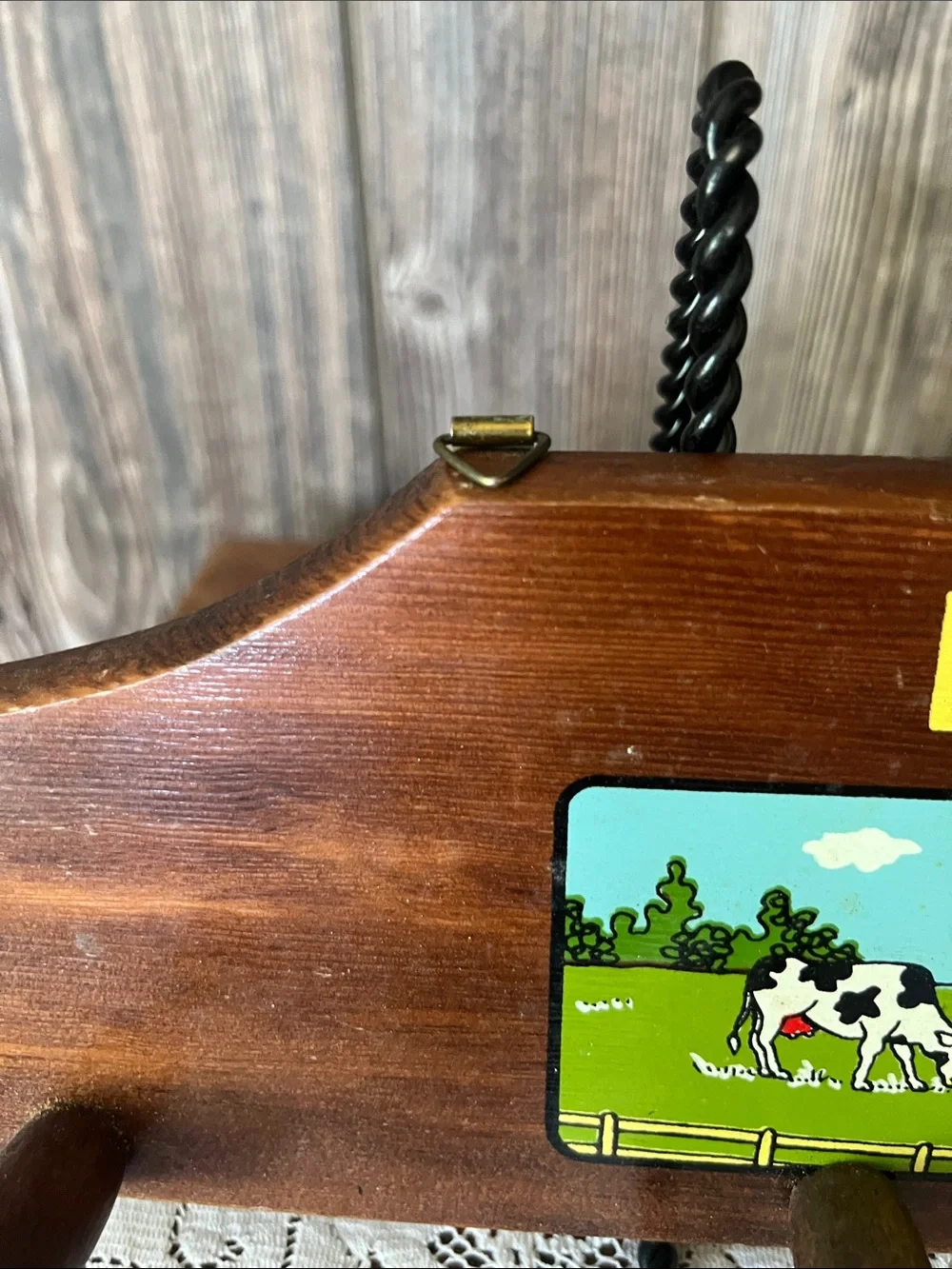 Vintage Wood 'mugs' Wall Rack with Cow Farm Artwork - Brown